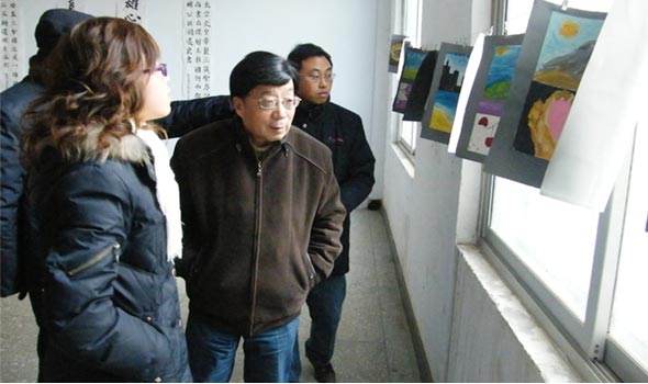 我院09级装饰艺术设计专业学生构成作品展隆重开幕 我院09级装饰艺术设计专业学生构成作品展隆重开幕