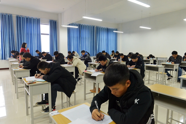 我院2019年高职扩招二次单招考试顺利进行 我院2019年高职扩招二次单招考试顺利进行